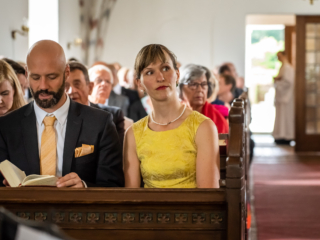 Br&ouml;llopsfotograf sk&aring;ne, br&ouml;llop ceremoni p&aring; h&auml;llestads kyrka