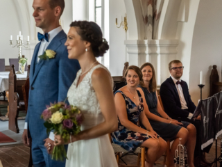 Br&ouml;llopsfotograf sk&aring;ne, br&ouml;llop ceremoni p&aring; h&auml;llestads kyrka