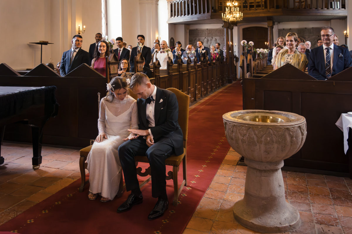 Br&ouml;llop p&aring; Bosj&ouml;kloster av br&ouml;llopsfotograf Lund