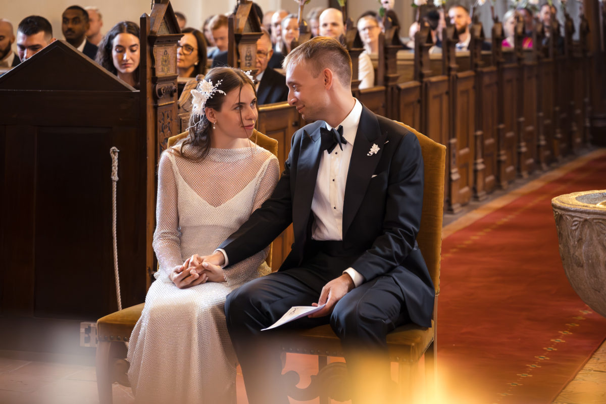 Br&ouml;llop p&aring; Bosj&ouml;kloster av br&ouml;llopsfotograf Lund